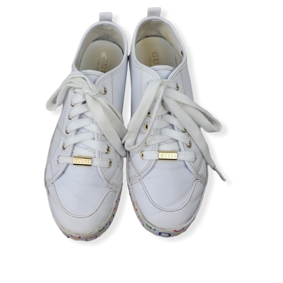 GUESS‎ Women's White Leather Sneakers with Goldtone Emblem - Picture 2 of 10
